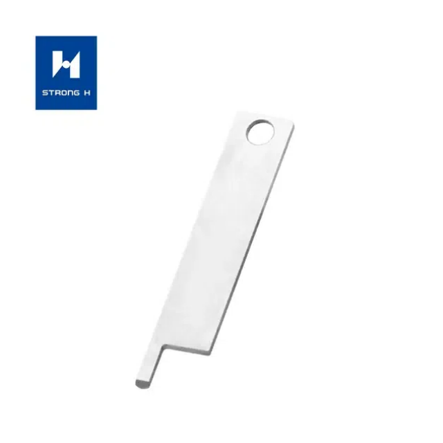 Uma máquina de costura tem faca?